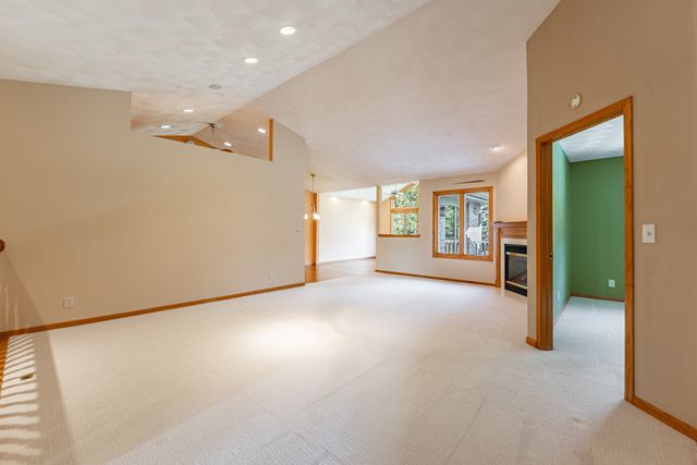 160 Nelson Parkway 160, Cherry Valley, IL 61016