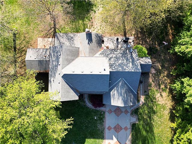 1502 Hillcrest Court, Atchison, KS 66002