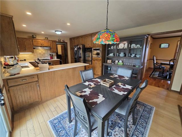 1502 Hillcrest Court, Atchison, KS 66002