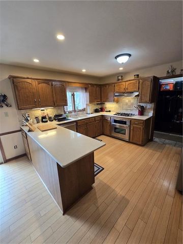 1502 Hillcrest Court, Atchison, KS 66002