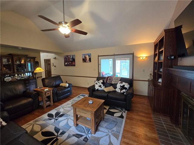 1502 Hillcrest Court, Atchison, KS 66002