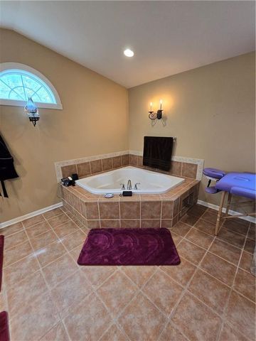 1502 Hillcrest Court, Atchison, KS 66002