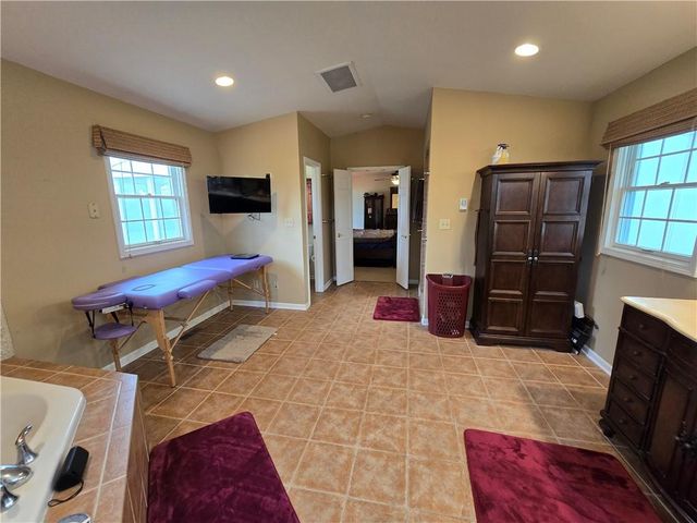 1502 Hillcrest Court, Atchison, KS 66002