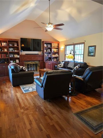 1502 Hillcrest Court, Atchison, KS 66002