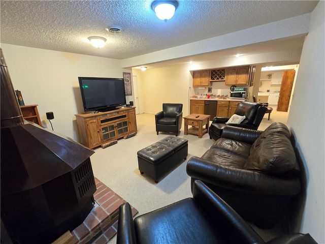 1502 Hillcrest Court, Atchison, KS 66002