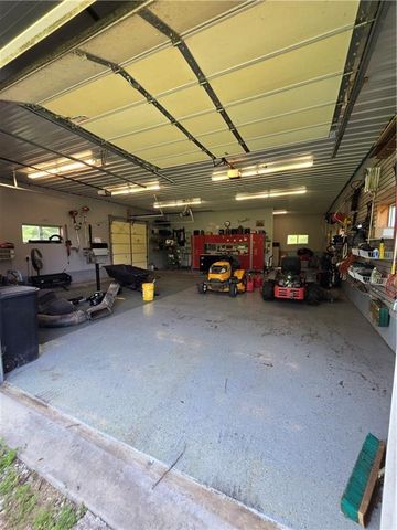 1502 Hillcrest Court, Atchison, KS 66002