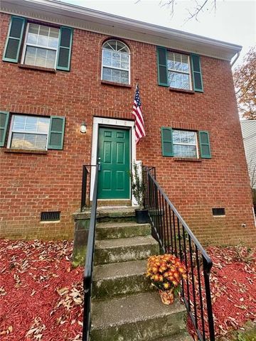 1418 Shiloh NW Way, Kennesaw, GA 30144