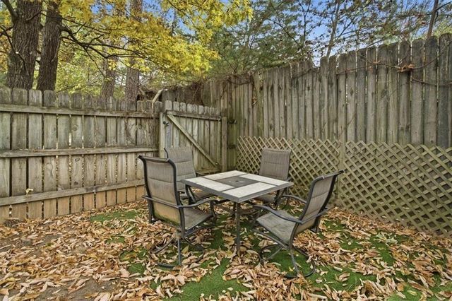 1418 Shiloh NW Way, Kennesaw, GA 30144