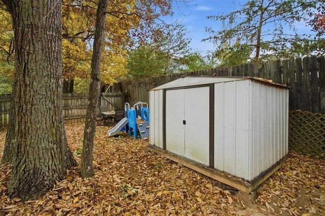 1418 Shiloh NW Way, Kennesaw, GA 30144