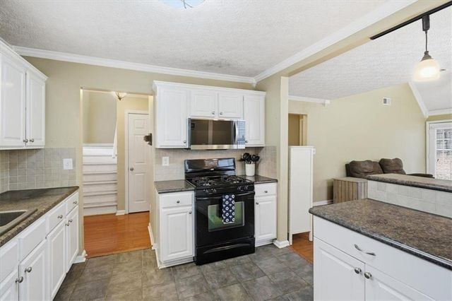 1418 Shiloh NW Way, Kennesaw, GA 30144