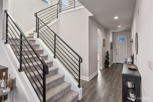 26924 237th Place SE, Maple Valley, WA 98038