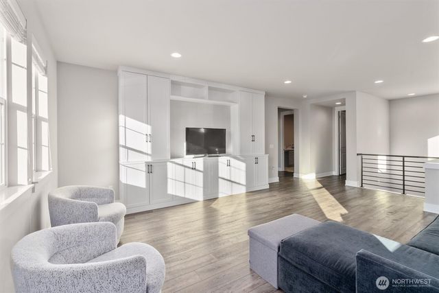 26924 237th Place SE, Maple Valley, WA 98038