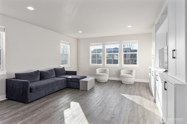 26924 237th Place SE, Maple Valley, WA 98038