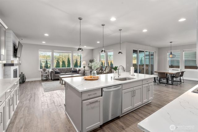 26924 237th Place SE, Maple Valley, WA 98038