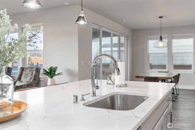 26924 237th Place SE, Maple Valley, WA 98038