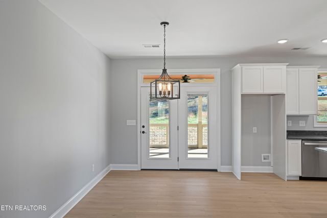 826 Sophie Drive, Greenback, TN 37742