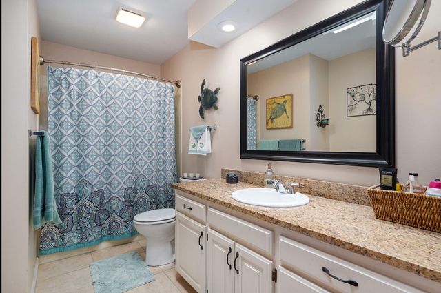 876 W Kingsway Drive, Springfield, MO 65810