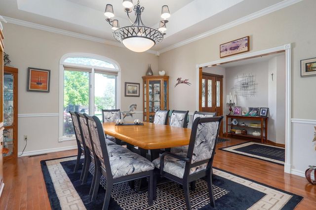876 W Kingsway Drive, Springfield, MO 65810