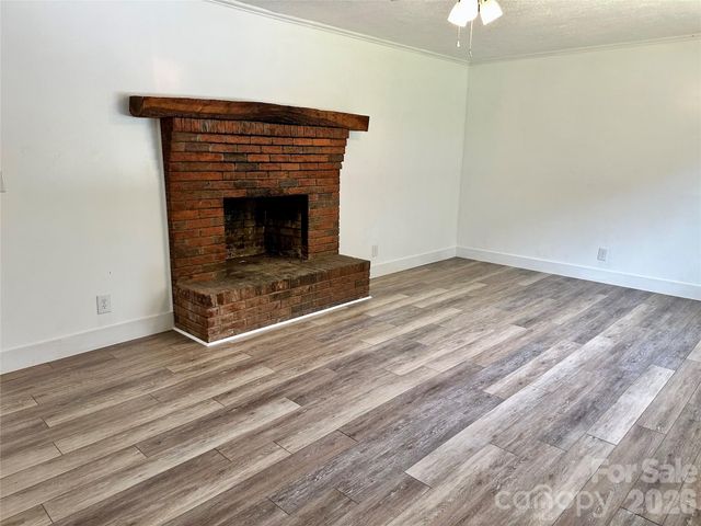 8855 Bugger Hollow Road, Newland, NC 28652