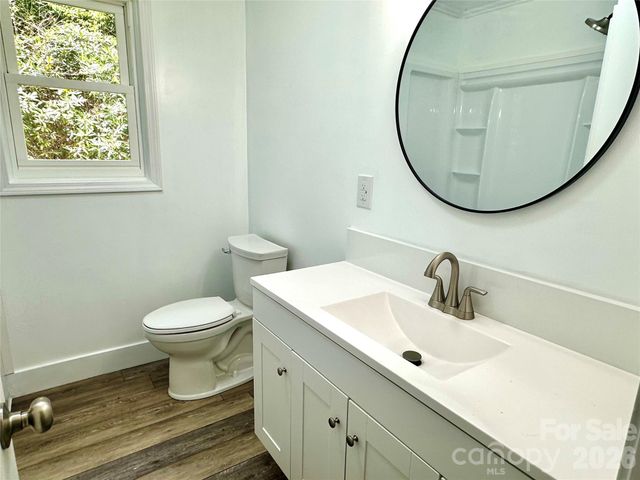 8855 Bugger Hollow Road, Newland, NC 28652