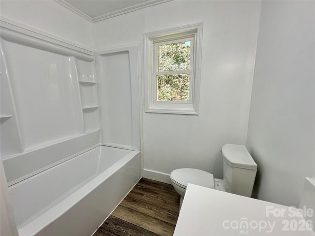 8855 Bugger Hollow Road, Newland, NC 28652