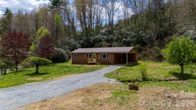 8855 Bugger Hollow Road, Newland, NC 28652