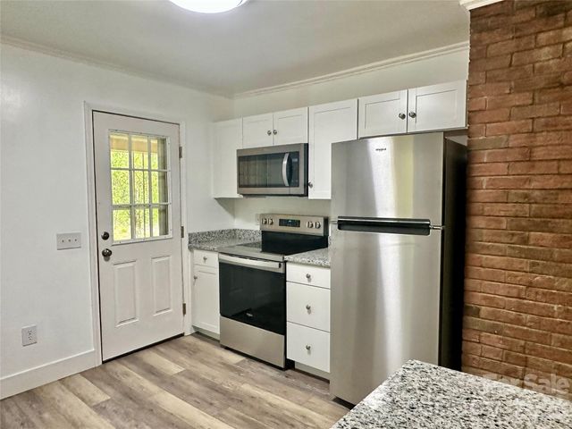 8855 Bugger Hollow Road, Newland, NC 28652