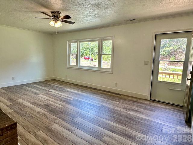 8855 Bugger Hollow Road, Newland, NC 28652