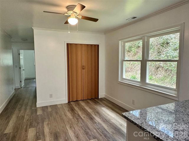 8855 Bugger Hollow Road, Newland, NC 28652