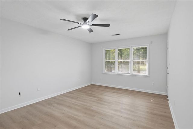 150 Windsor Drive, Fayetteville, GA 30215
