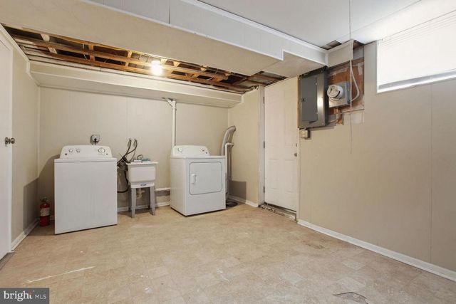 7443 HOLABIRD AVE, Dundalk, MD 21222