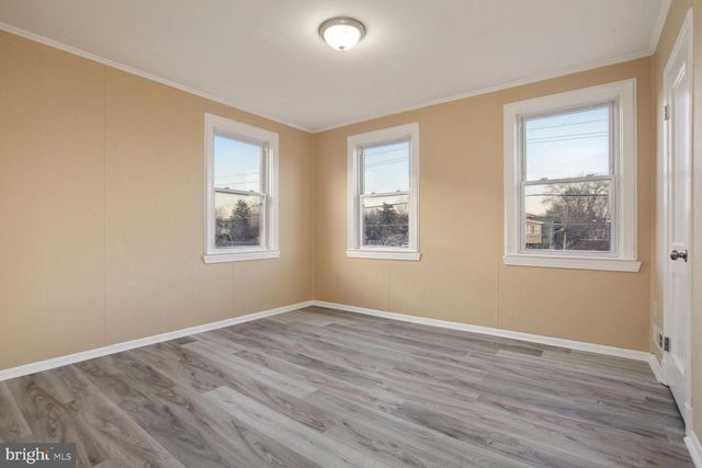 7443 HOLABIRD AVE, Dundalk, MD 21222