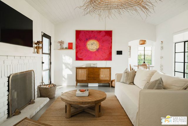 625 S Camino Real, Palm Springs, CA 92264