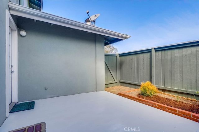 1845 Anaheim Avenue 16C, Costa Mesa, CA 92627