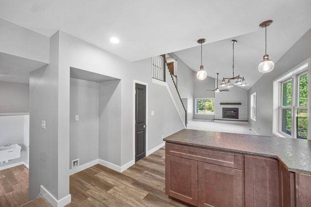 564 W 250 S, Hebron, IN 46341