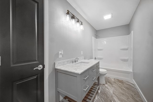 564 W 250 S, Hebron, IN 46341