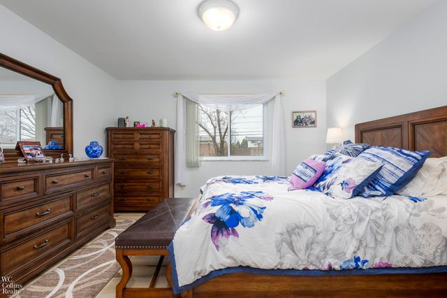 13700 Villa Pointe Dr Drive, Warren, MI 48088