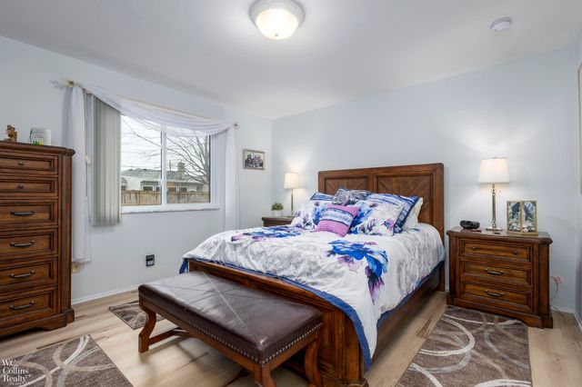 13700 Villa Pointe Dr Drive, Warren, MI 48088