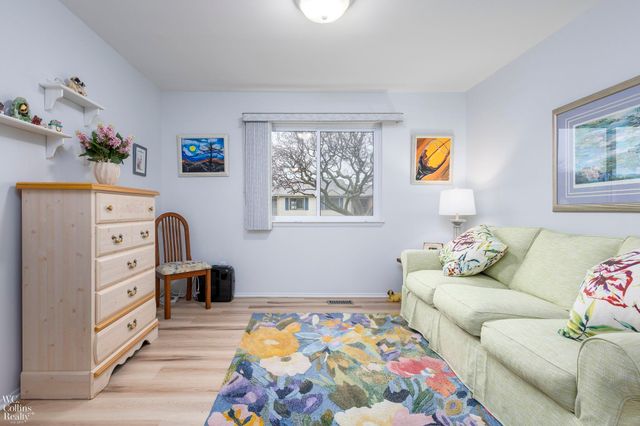 13700 Villa Pointe Dr Drive, Warren, MI 48088