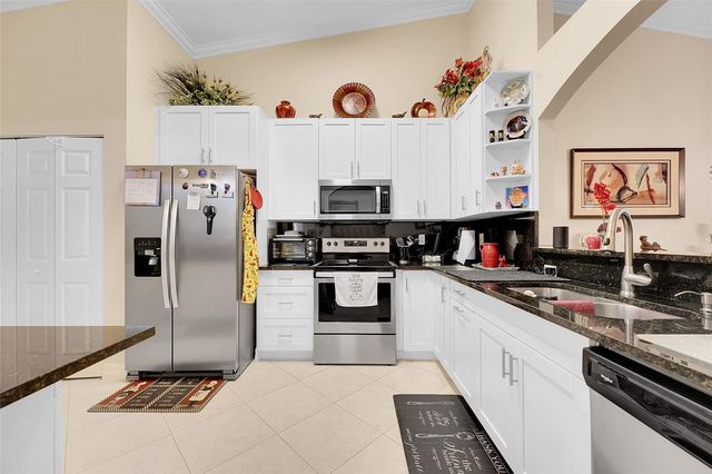2041 Stonington Terrace, West Palm Beach, FL 33411