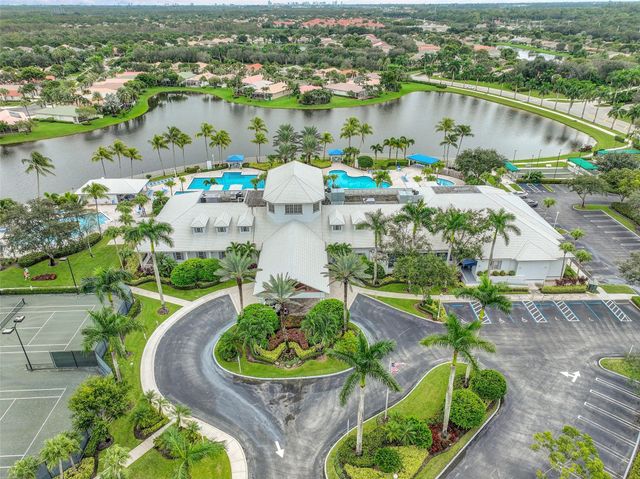 2041 Stonington Terrace, West Palm Beach, FL 33411