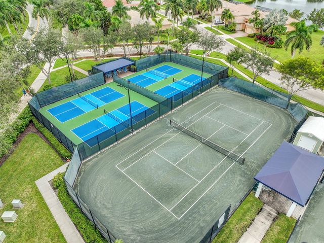 2041 Stonington Terrace, West Palm Beach, FL 33411