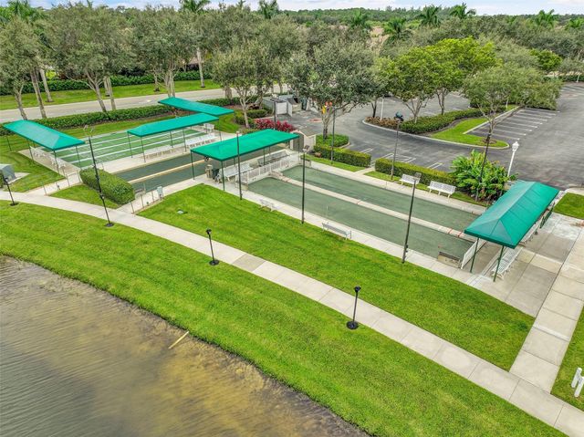 2041 Stonington Terrace, West Palm Beach, FL 33411
