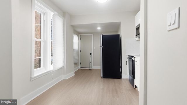 5981 N 21ST ST, Philadelphia, PA 19138