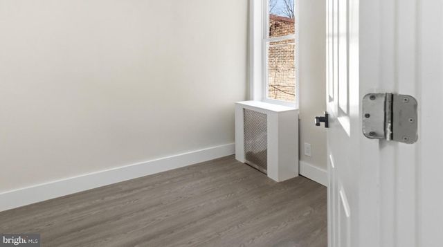 5981 N 21ST ST, Philadelphia, PA 19138