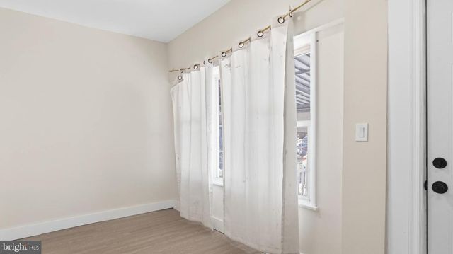 5981 N 21ST ST, Philadelphia, PA 19138