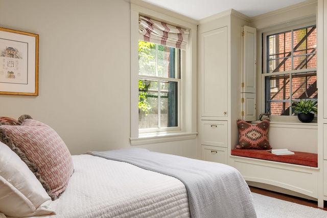 21 Walnut M, Boston, MA 02108
