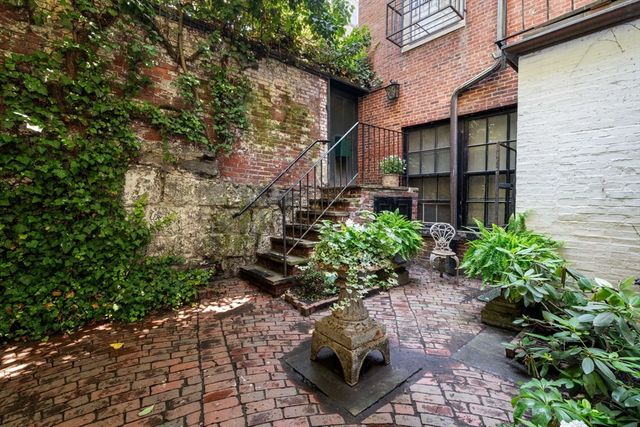 21 Walnut M, Boston, MA 02108