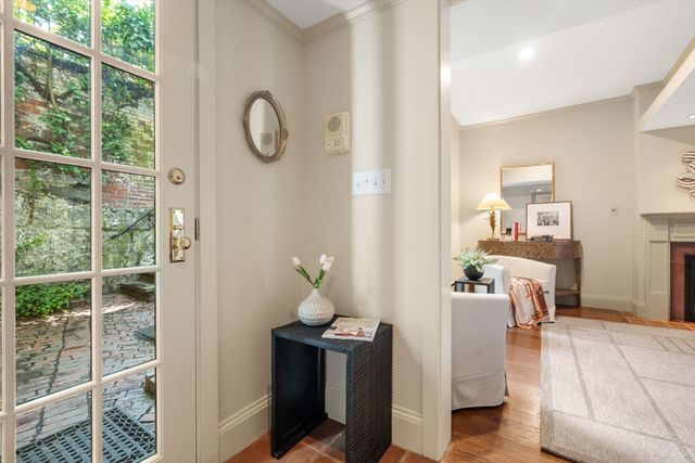 21 Walnut M, Boston, MA 02108