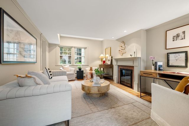 21 Walnut M, Boston, MA 02108